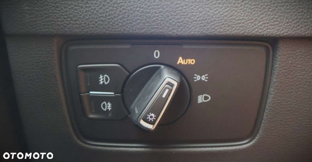 Volkswagen Passat - 30