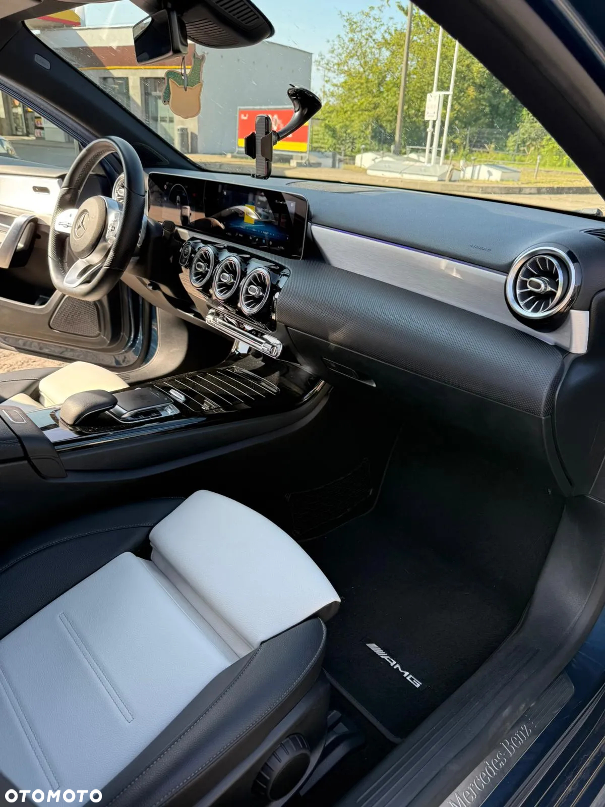 Mercedes-Benz Klasa A 180 AMG Line 7G-DCT - 12