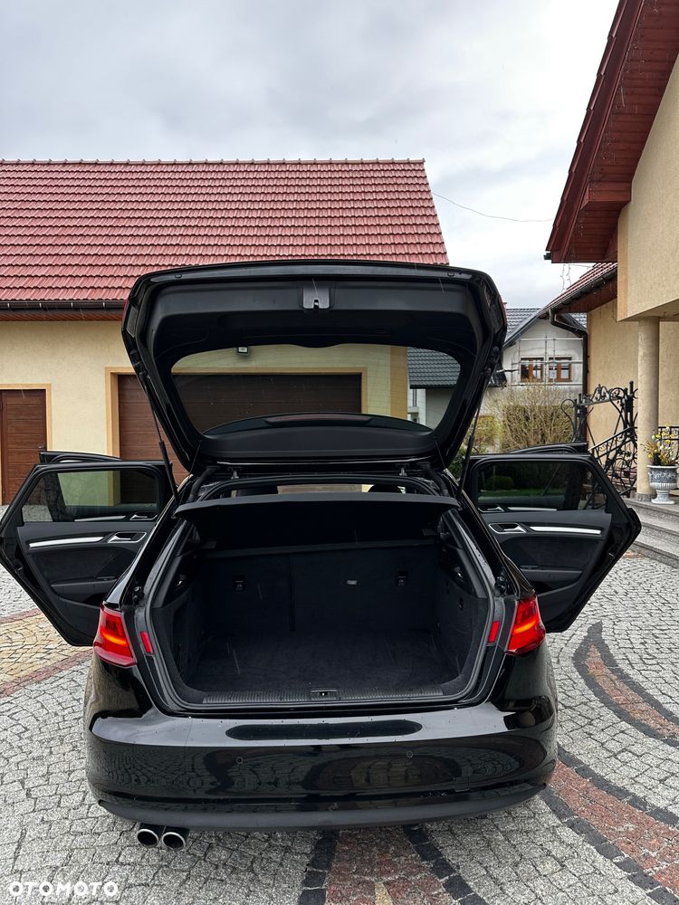 Audi A3 Sportback 2.0 TDI S line Sportpaket - 13