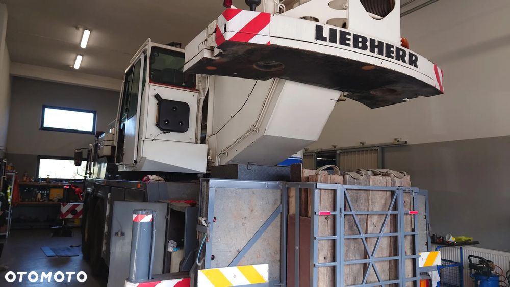 Liebherr LIEBHERR LTM1050 - 9