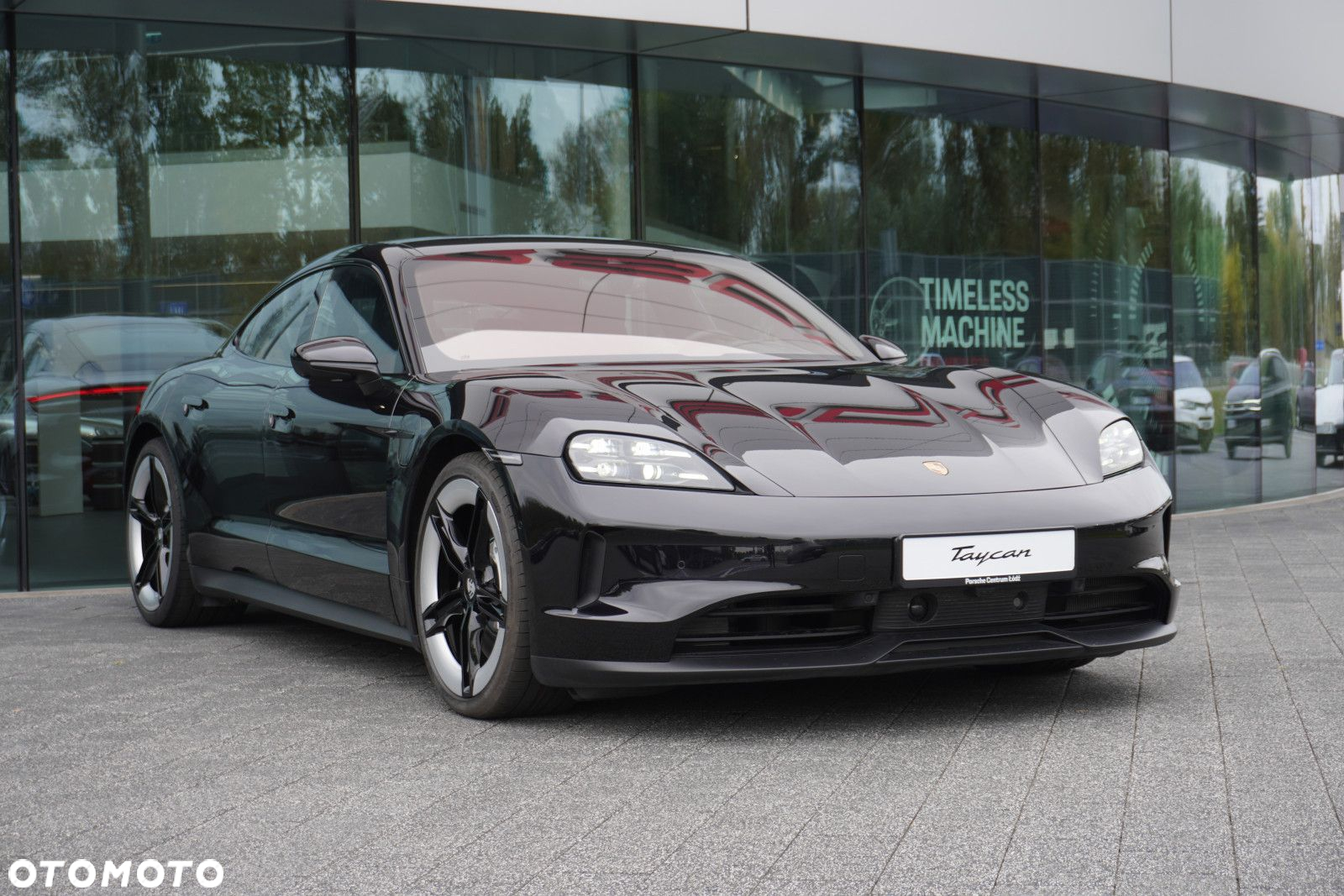 Porsche Taycan - 3