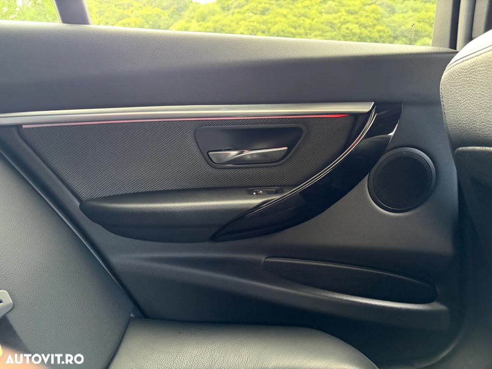 BMW Seria 3 320d Aut. Sport Line - 21