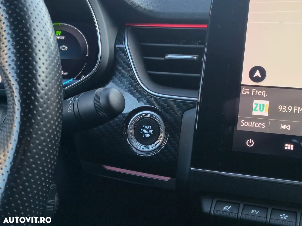 Renault Arkana E-TECH RS Line - 18