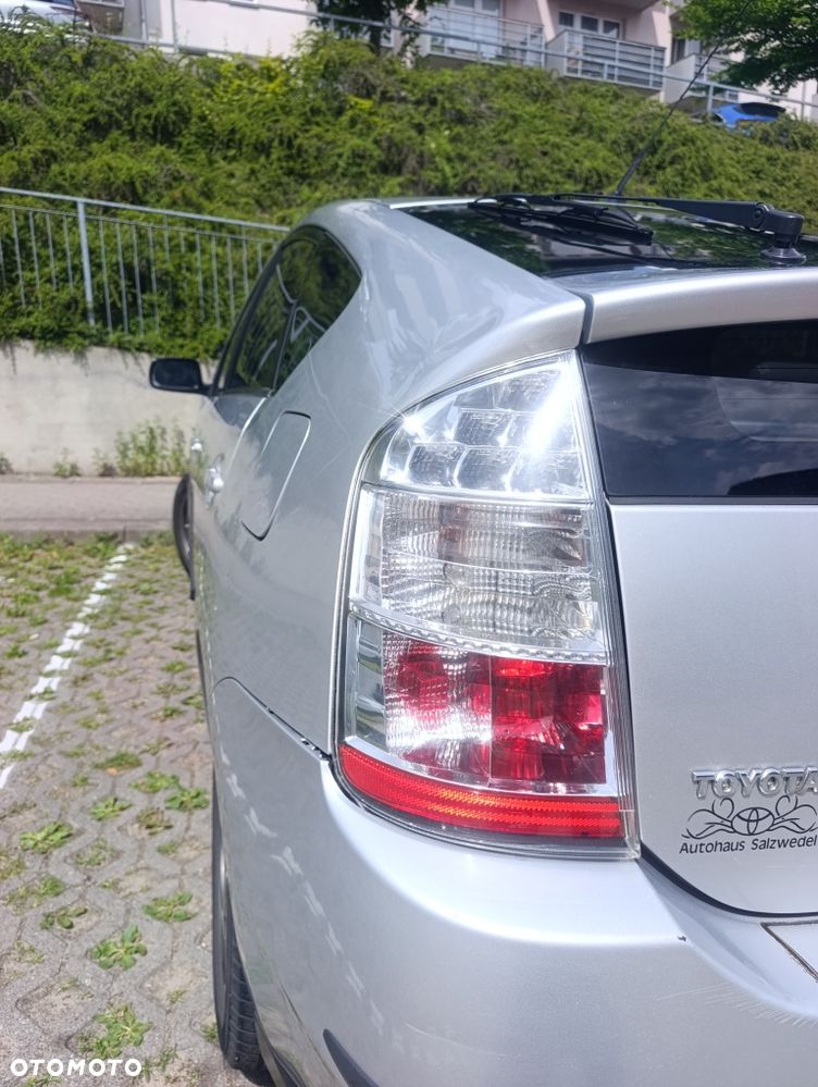 Toyota Prius - 3