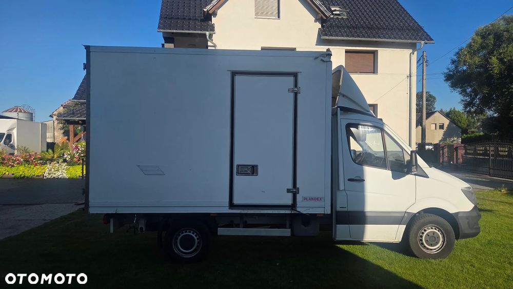 Mercedes-Benz Sprinter - 10
