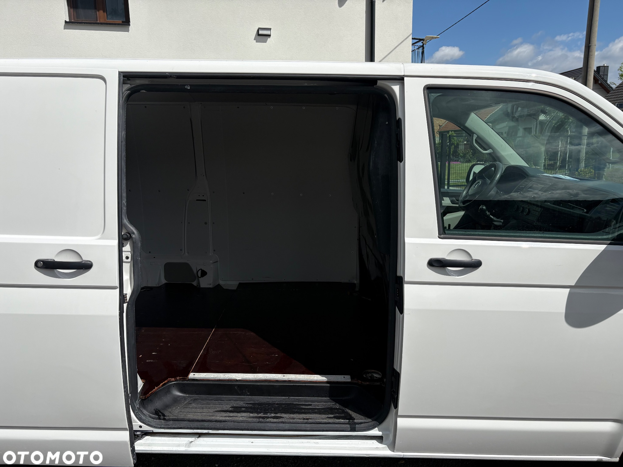 Volkswagen Transporter - 28