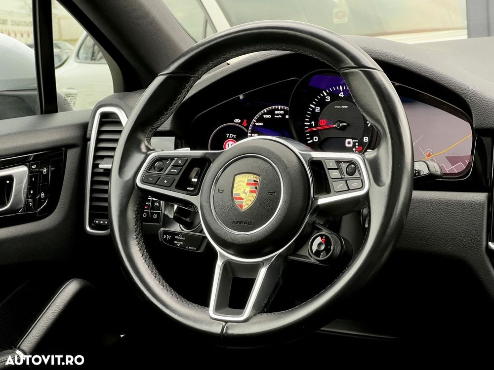 Porsche Cayenne - 10