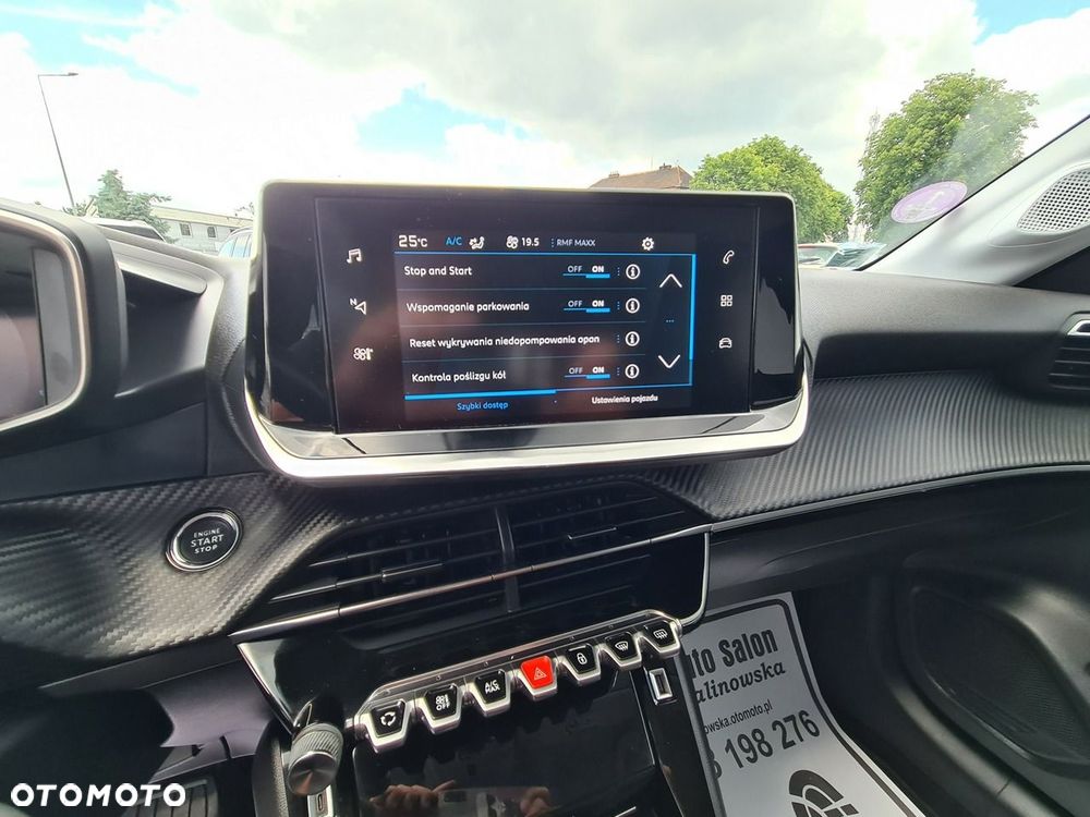 Peugeot 208 1.2 PureTech Active S&S EAT8 - 17