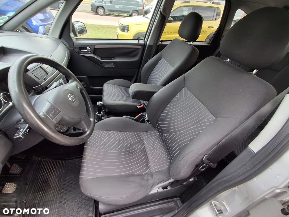 Opel Meriva 1.8 16V (Essentia) - 6