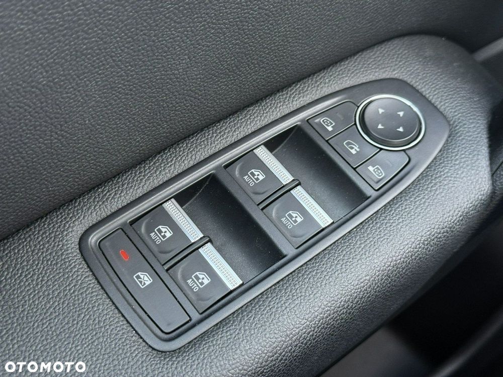 Renault Captur 1.3 TCe mHEV Techno EDC - 24