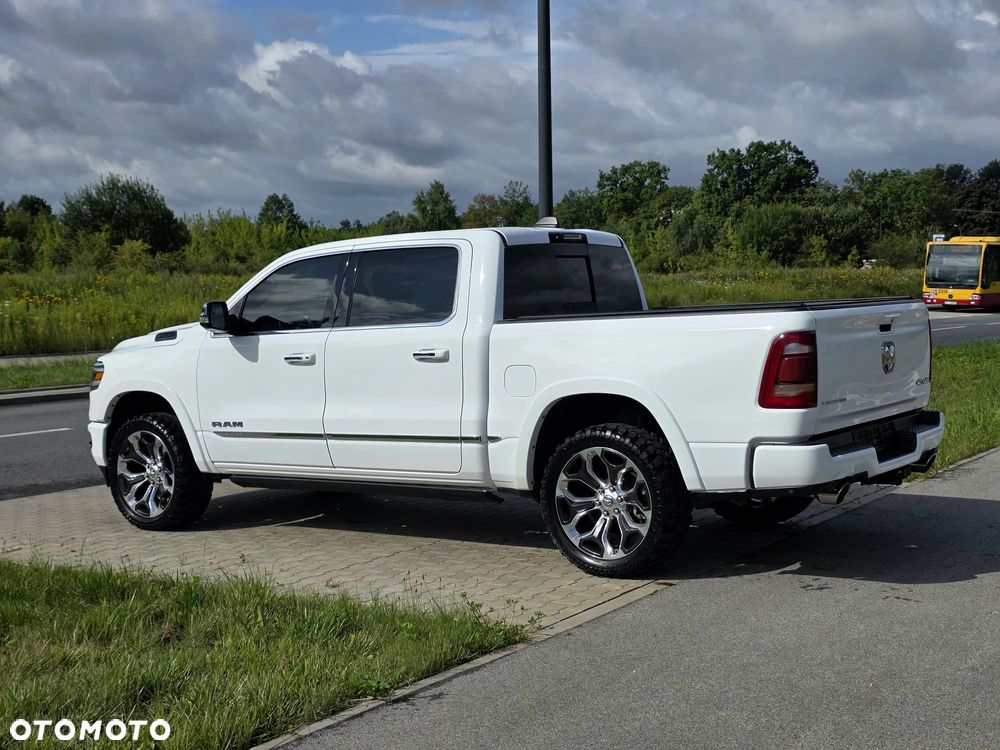 Dodge RAM - 8