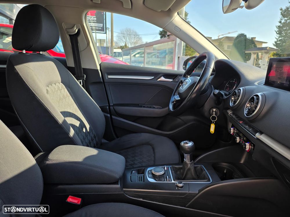 Audi A3 Sportback 1.6 TDI (clean diesel) S line Sport Pack - 49