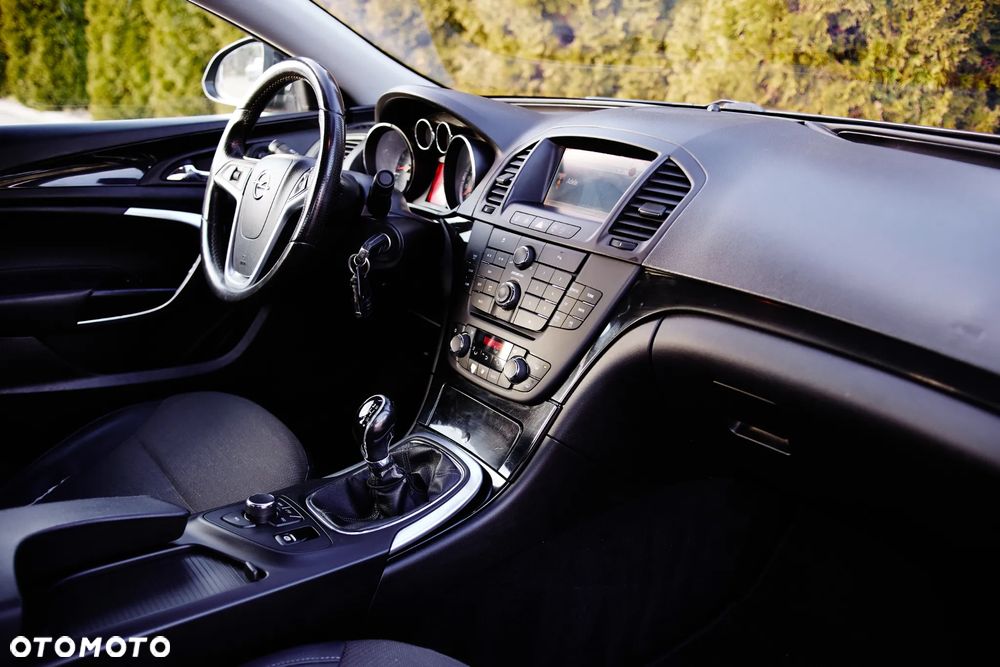 Opel Insignia 1.6 Turbo Cosmo - 25