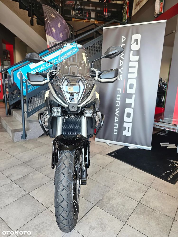 QJMOTOR SRT 600SX - 4