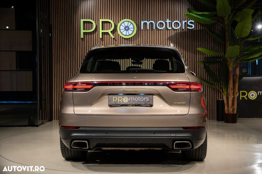 Porsche Cayenne - 19