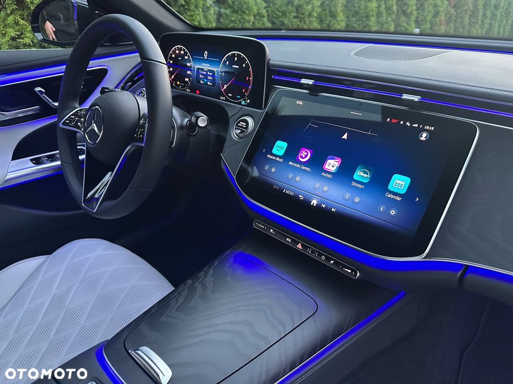 Mercedes-Benz Klasa E 220 d 4-Matic Exclusive - 28