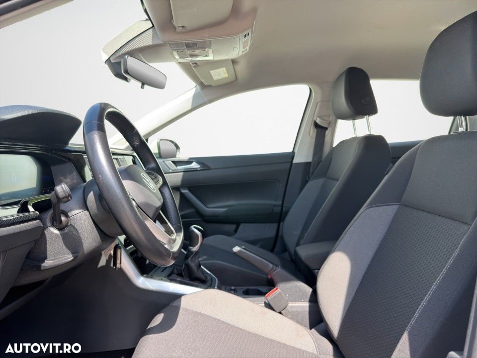 Volkswagen Taigo - 12