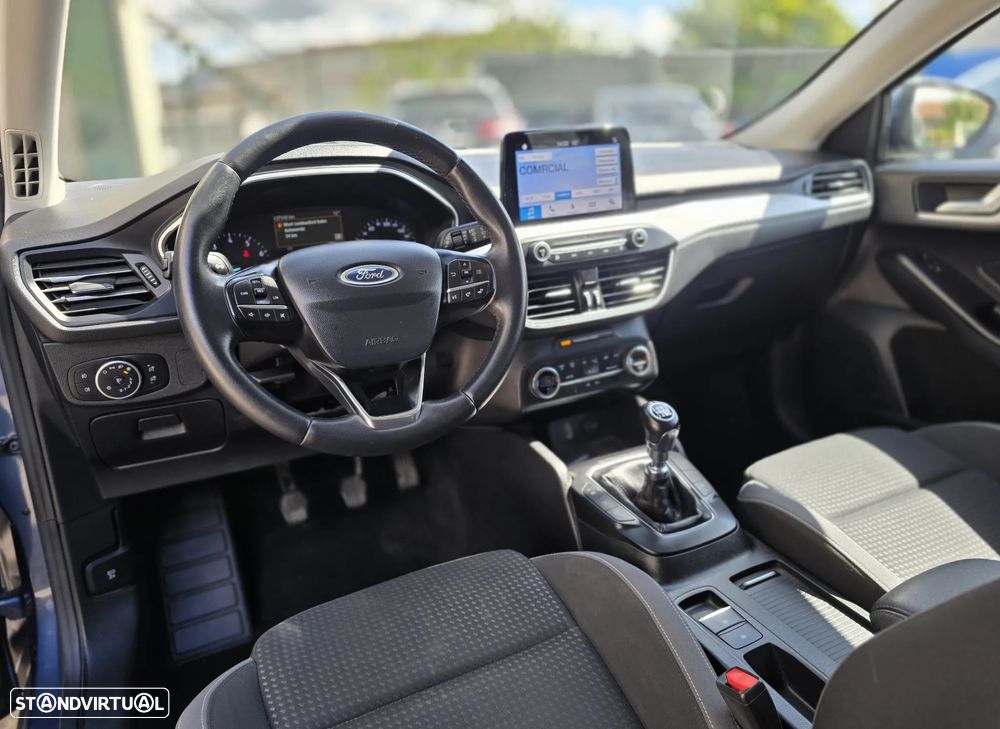 Ford Focus 1.0 EcoBoost Business - 10