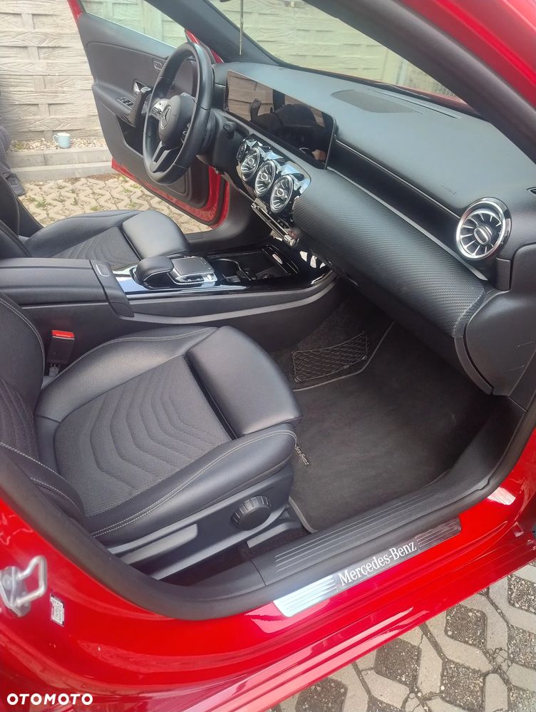 Mercedes-Benz Klasa A 180 d 7G-DCT Edition 19 - 20