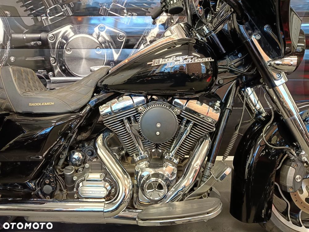 Harley-Davidson Touring Street Glide - 27