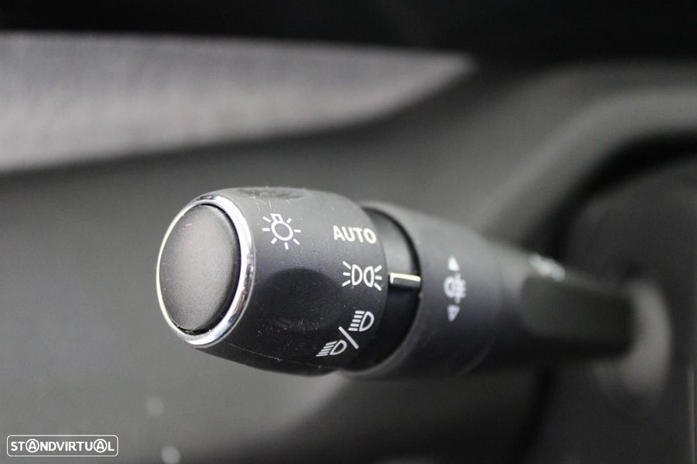 Peugeot e-308 54 kWh Allure - 15