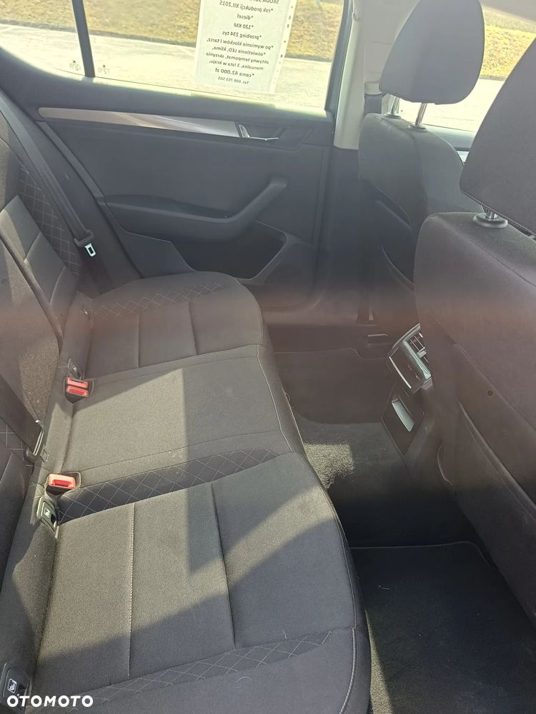 Skoda Superb 1.6 TDI Active Greenline - 10