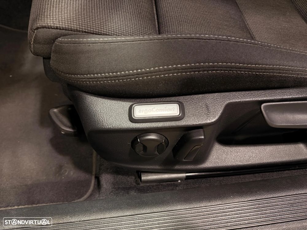 VW Passat Variant 1.6 TDI BlueMotion - 12