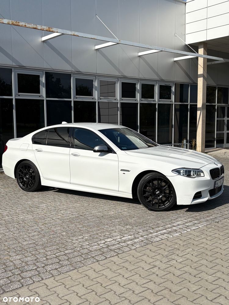BMW Seria 5 M550d xDrive - 14