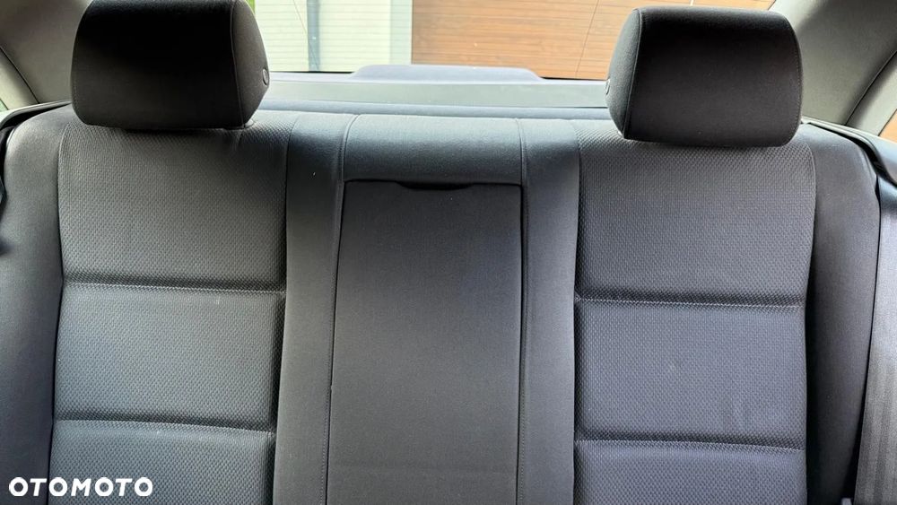 Audi A4 Limousine ver-avant-1-9-tdi - 30