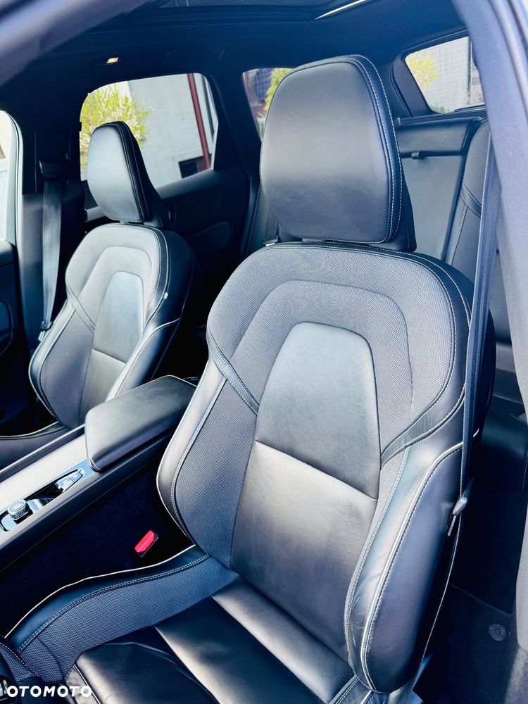 Volvo XC 60 B5 B AWD R-Design - 13