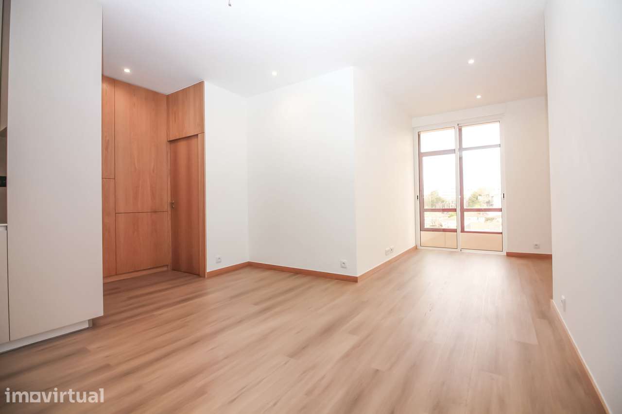 Apartamento T1 em frente a Estação do Metro de Santo Ovídio - Grande imagem: 3/10