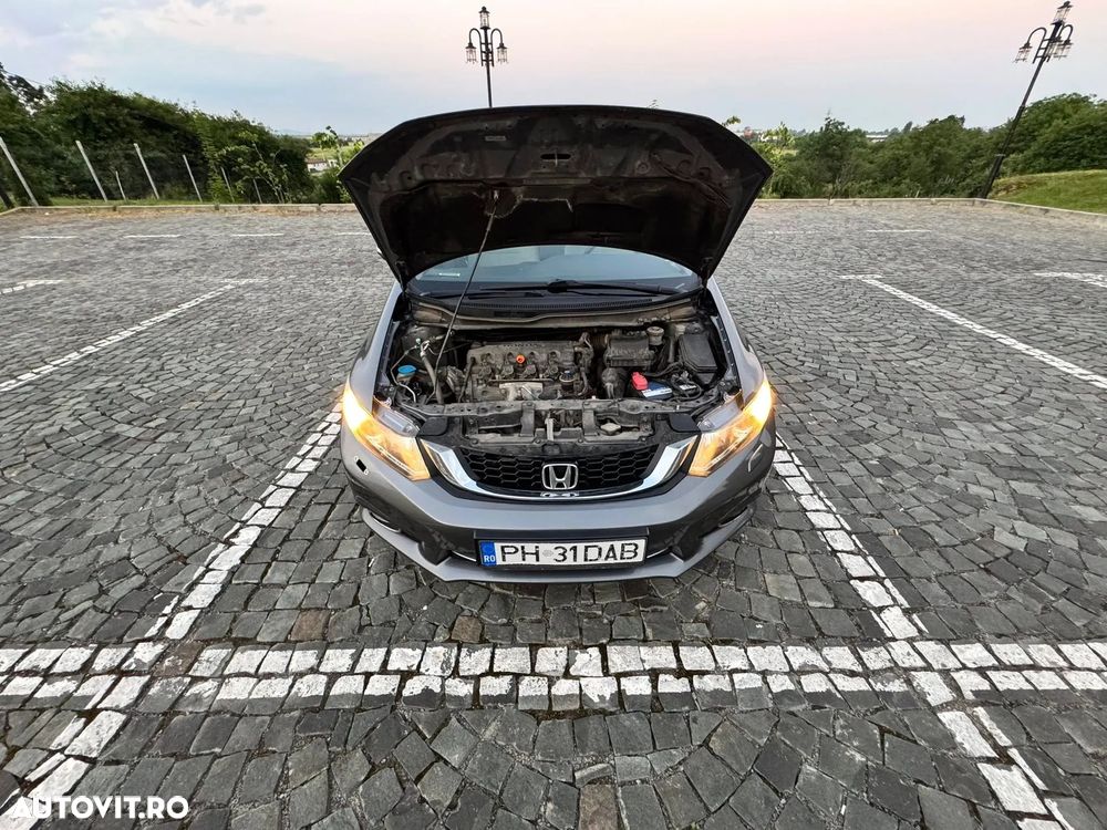 Honda Civic 1.8 MT ES - 17