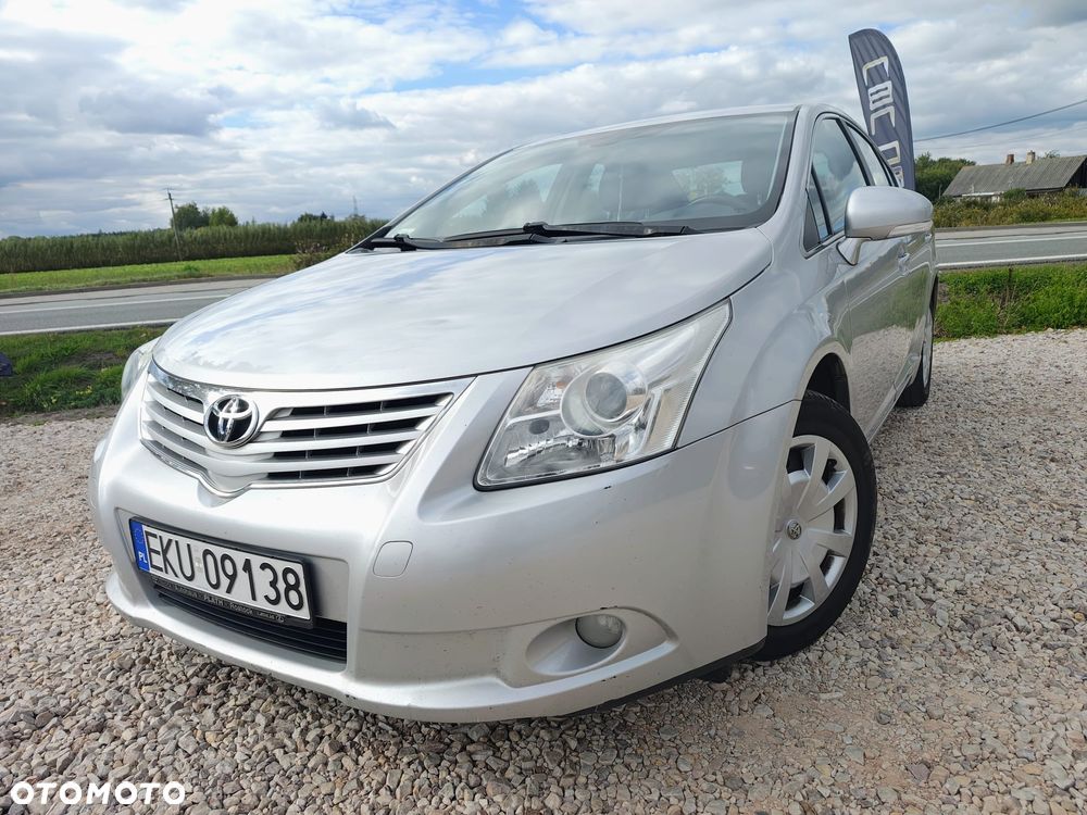 Toyota Avensis - 1