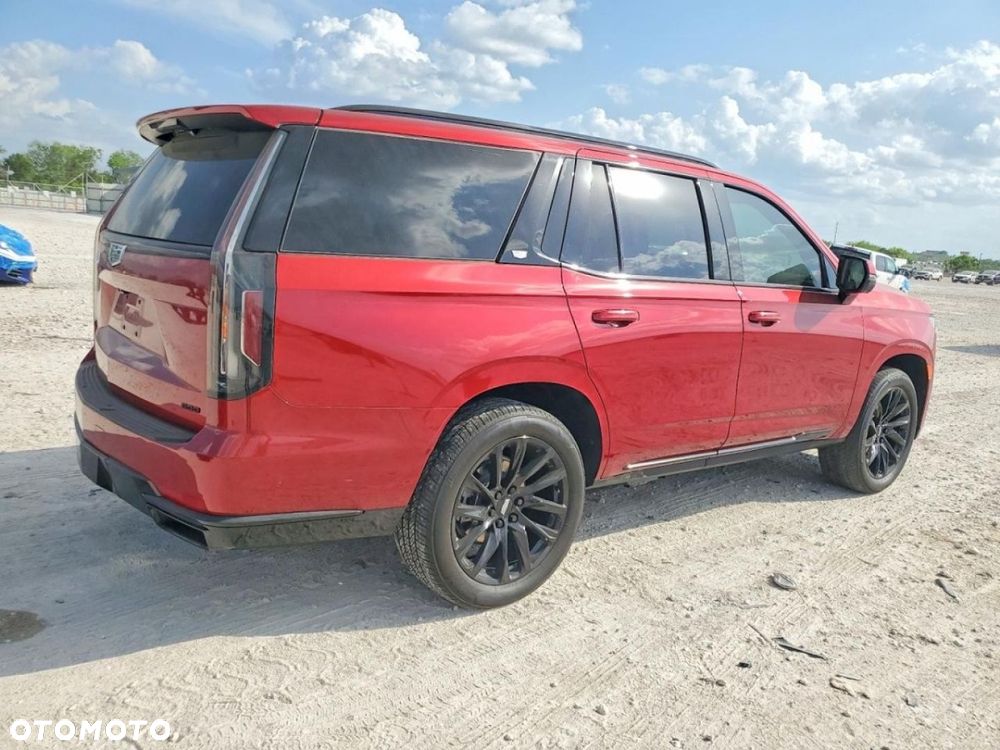 Cadillac Escalade - 5