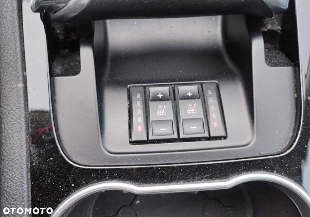 Ford S-Max - 17