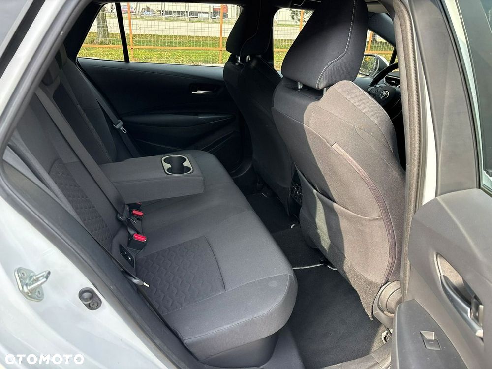 Toyota Corolla 1.8 Hybrid Comfort - 17