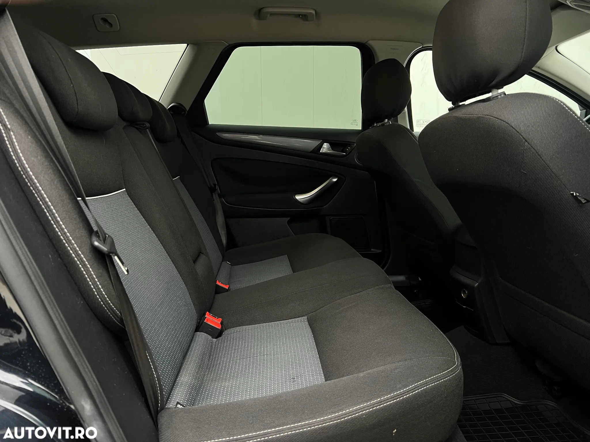 Ford Mondeo 1.6 TDCi Ambiente - 8