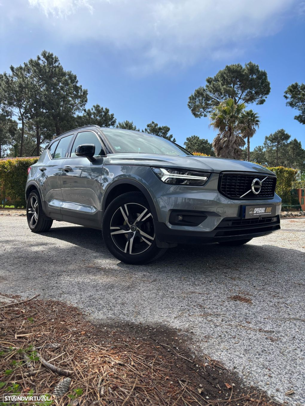Volvo XC 40 1.5 T3 R-Design Tech Edition - 7