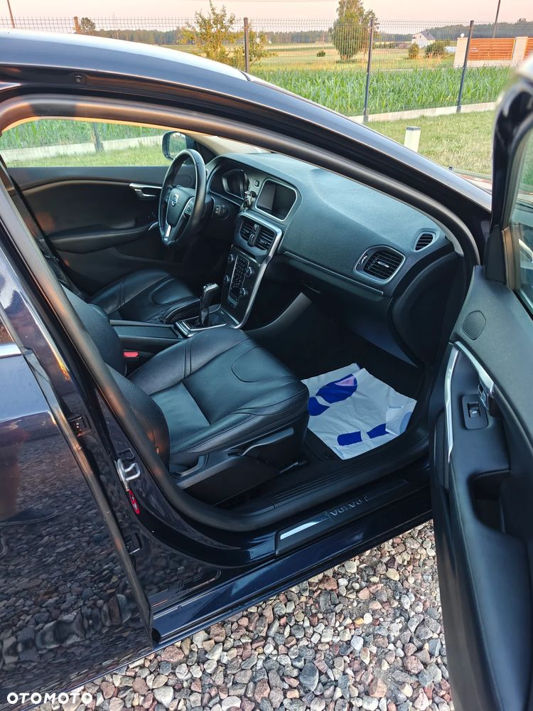 Volvo V40 D2 Summum - 13
