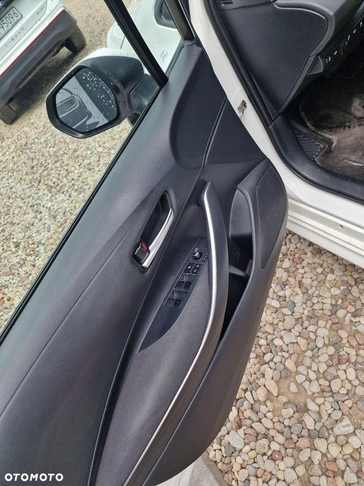 Toyota Corolla 1.8 Hybrid Comfort - 13