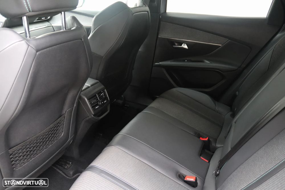 Peugeot 3008 1.2 PureTech Allure Pack EAT8 - 30