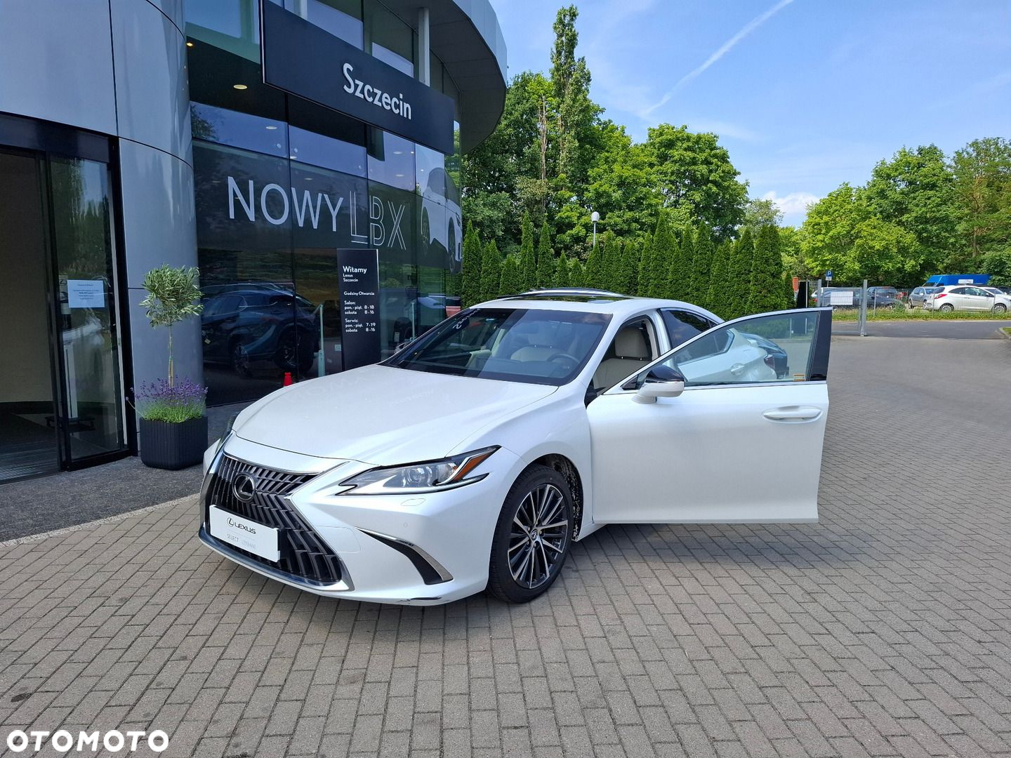 Lexus ES - 9