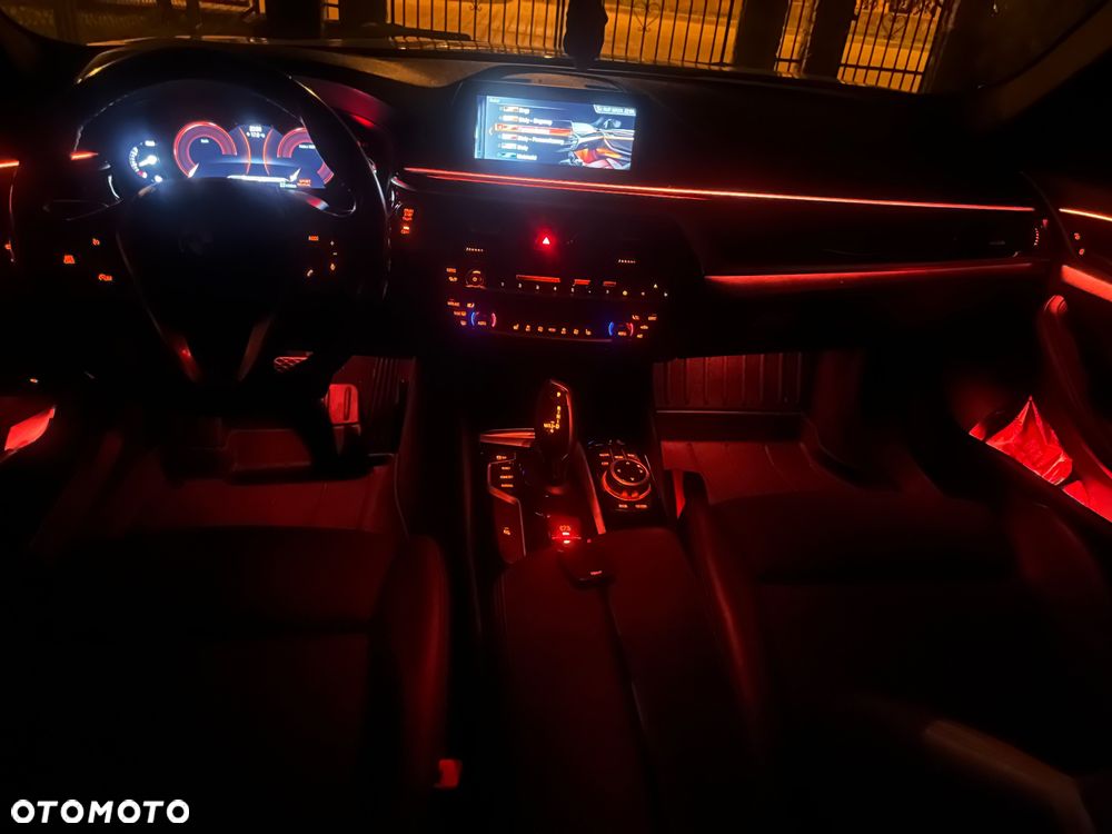 BMW Seria 5 520d Sport Line sport - 9