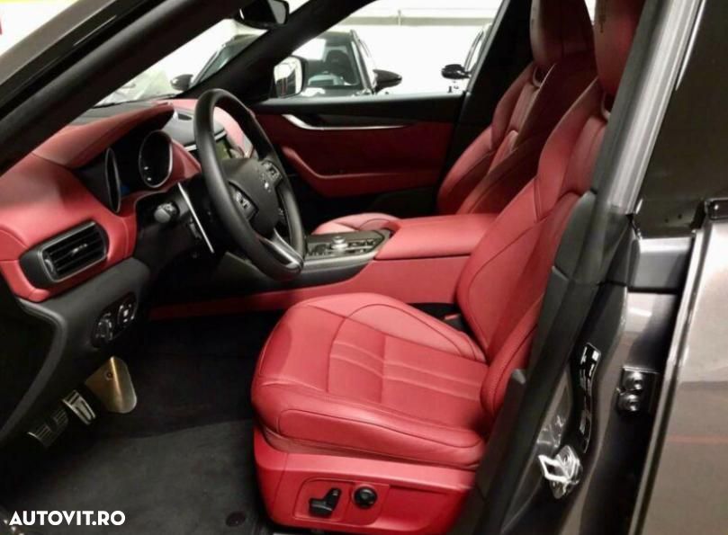 Maserati Levante S Q4 GranSport - 11