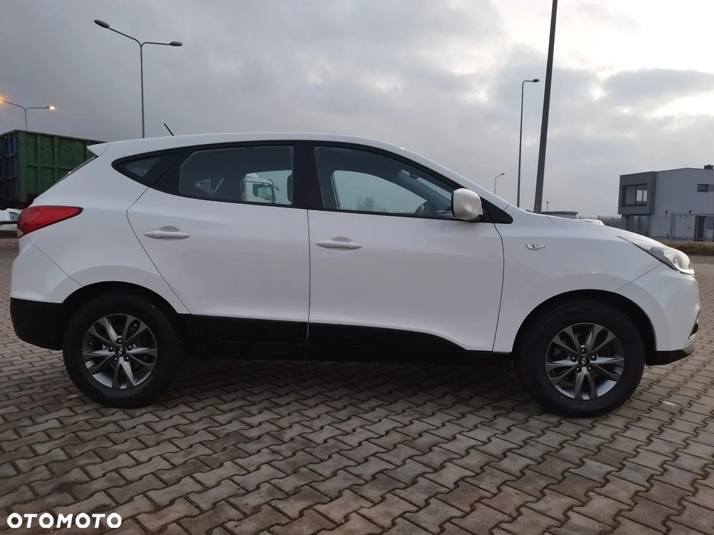 Hyundai ix35 1.6 2WD Fifa World Cup Edition - 6