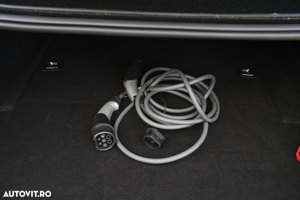 BMW Seria 5 530e Aut. M Sport Edition - 27