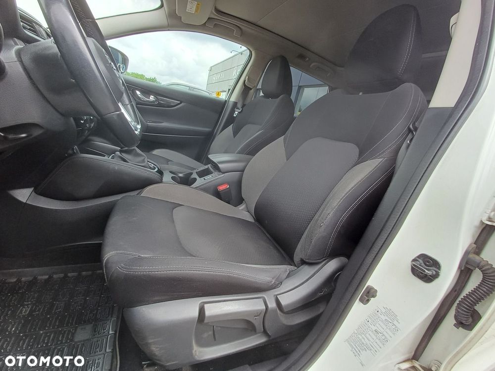 Nissan Qashqai 1.3 DIG-T N-Connecta DCT - 10