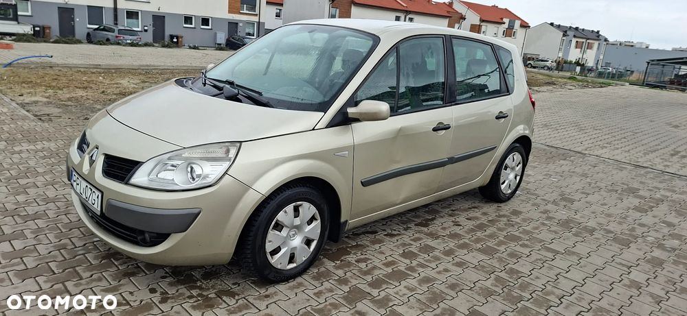 Renault Scenic - 1