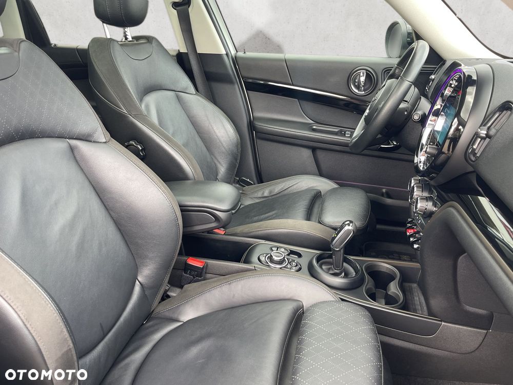 MINI Countryman Cooper Classic Trim - 16