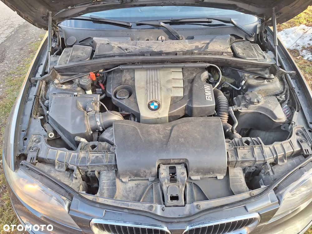 BMW Seria 1 120d DPF - 22